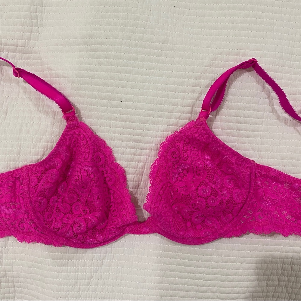 Victoria’s secret Pink Lace Bra ♥️3 for $15!♥️